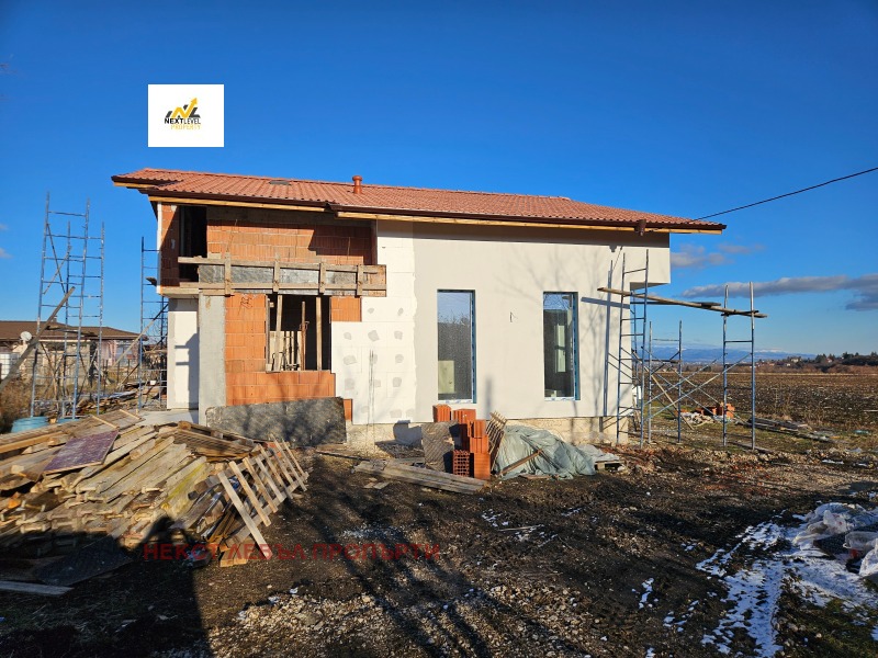 Продава КЪЩА, с. Хераково, област София област, снимка 3 - Къщи - 48597735