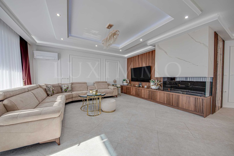 Продава 3-СТАЕН в град София, Кръстова вада - 152 кв.м / 528 888 € » 1 034 415.02 лв., ЛУКСИММО