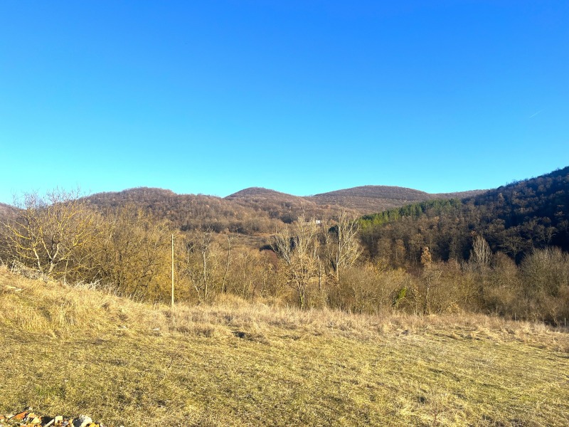 Продава ПАРЦЕЛ в област Стара Загора, с. Лясково - 812 кв.м / 21 112 € » 41 291.48 лв., НЕВАДОМ