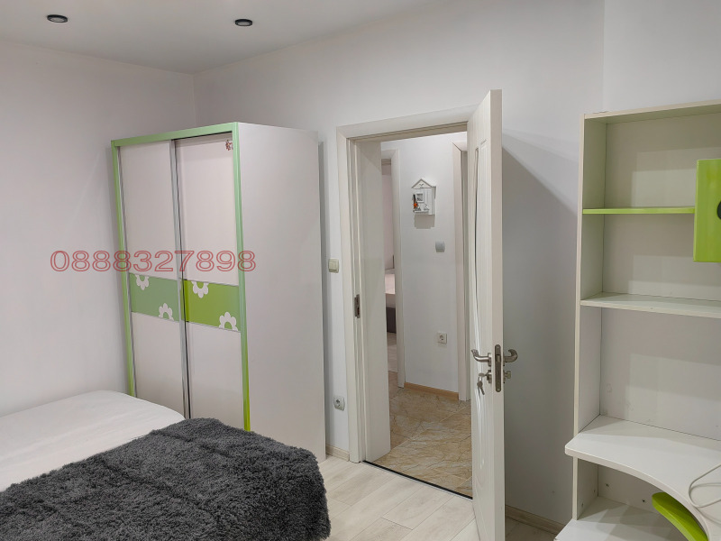 Продава ЕТАЖ ОТ КЪЩА, гр. Кюстендил, Център, снимка 2 - Етаж от къща - 53518683