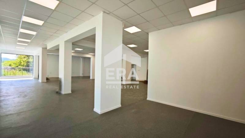 Продава  Магазин град Търговище , Запад 2 , 453 кв.м | 49222163 - изображение [6]