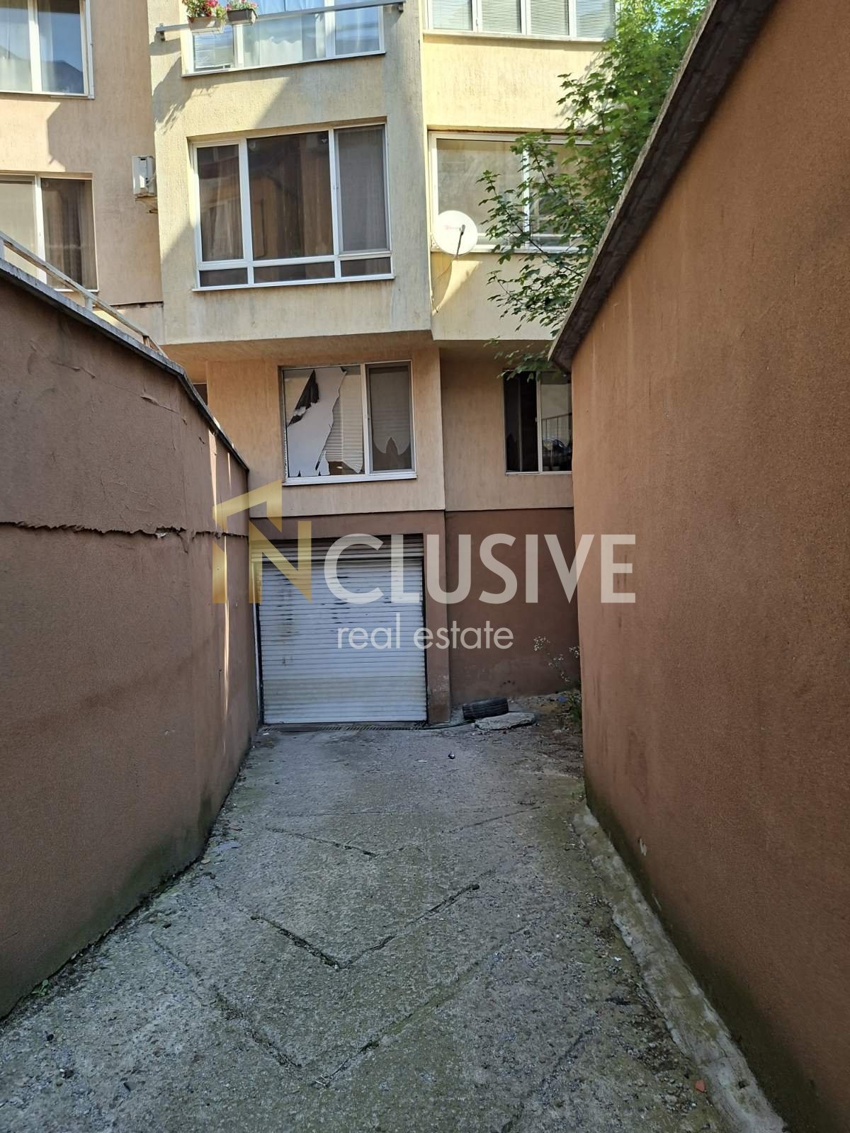 Продава ГАРАЖ, ПАРКОМЯСТО, гр. София, Павлово