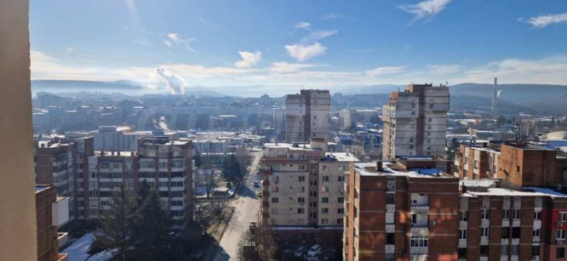 Продава 3-СТАЕН в град Велико Търново, Колю Фичето - 106 кв.м / 110 000 € » 215 141.30 лв., СУПРИММО ОФИСИ В СТРАНАТА
