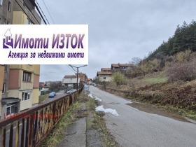 Plott Iztok, Pernik 13