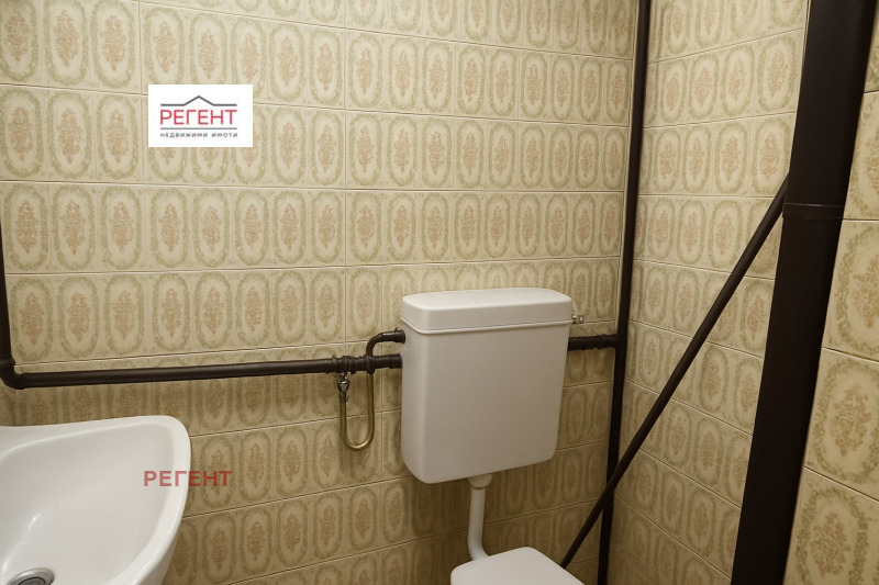 De vânzare  2 dormitoare Gabrovo , Bicicinia , 95 mp | 77312506 - imagine [6]
