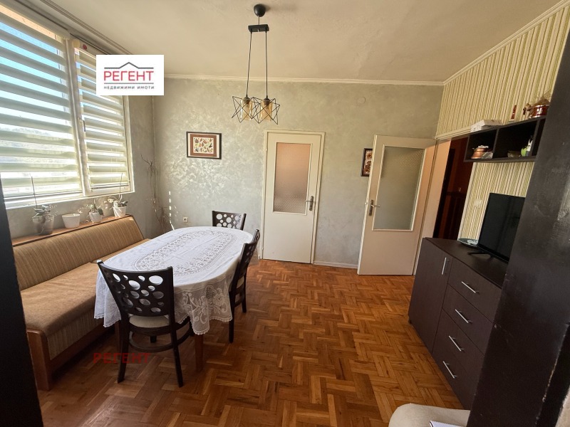 De vânzare  2 dormitoare Gabrovo , Bicicinia , 95 mp | 77312506 - imagine [3]