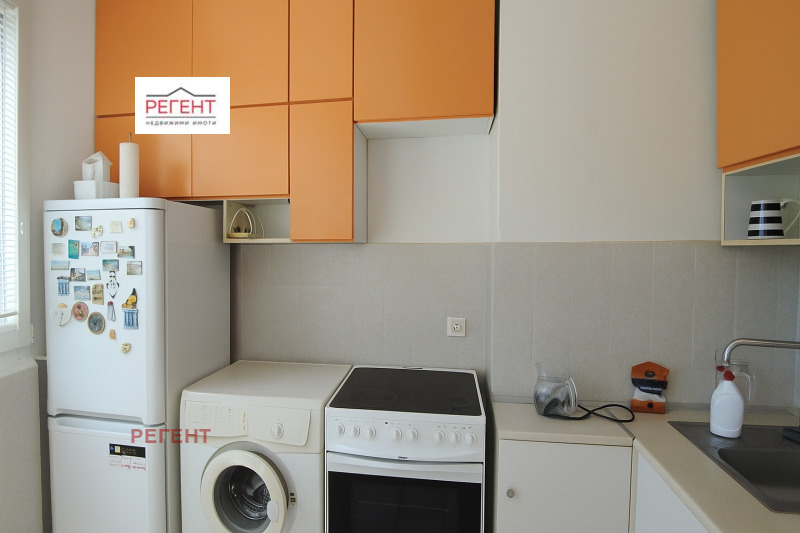 De vânzare  2 dormitoare Gabrovo , Bicicinia , 95 mp | 77312506 - imagine [4]