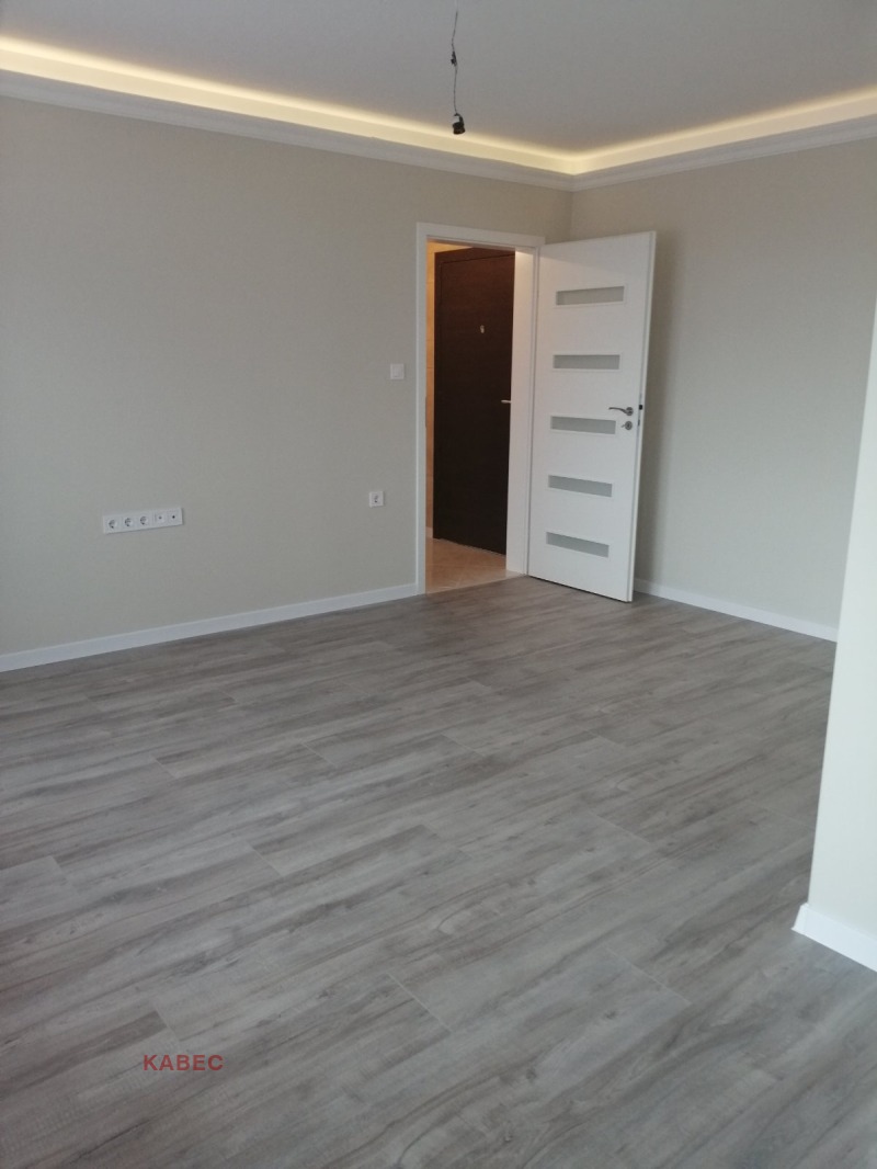 Til salg  1 soveværelse Plovdiv , Trakiya , 60 kvm | 21856820