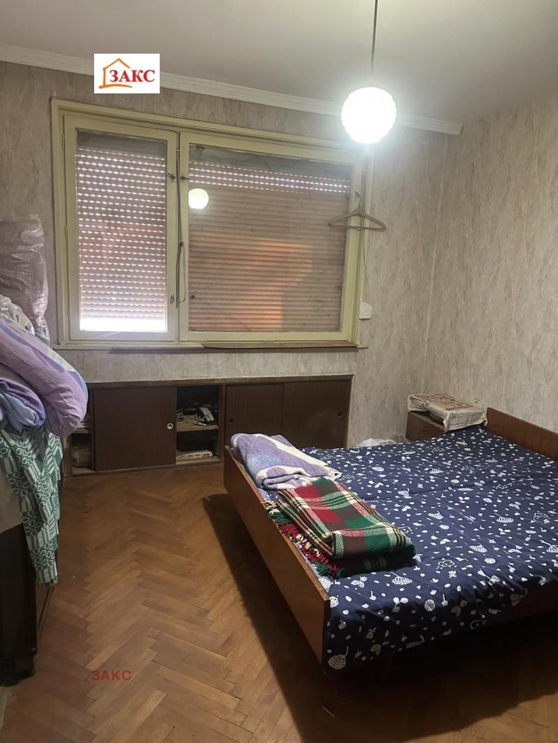 Продава 3-СТАЕН, гр. Кърджали, Център, снимка 2 - Aпартаменти - 49097743