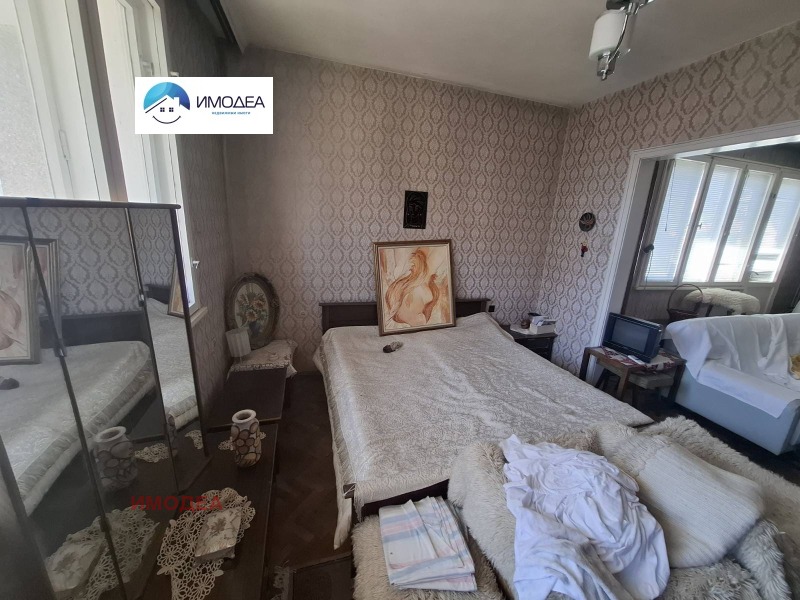 À vendre  3 chambres Veliko Tarnovo , Tsentar , 110 m² | 97719689