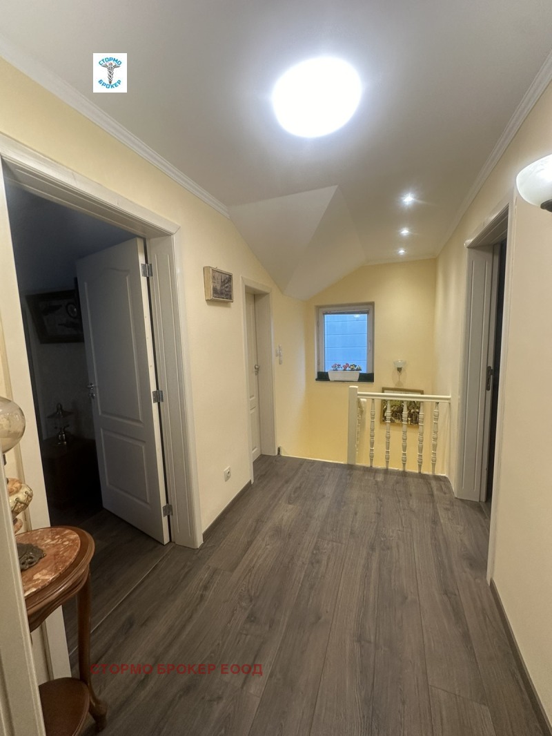 Myytävänä  Talo Sofia , Tsentar , 220 neliömetriä | 88272659 - kuva [14]