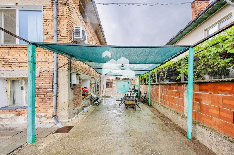 Продава КЪЩА, с. Труд, област Пловдив, снимка 2 - Къщи - 53232336