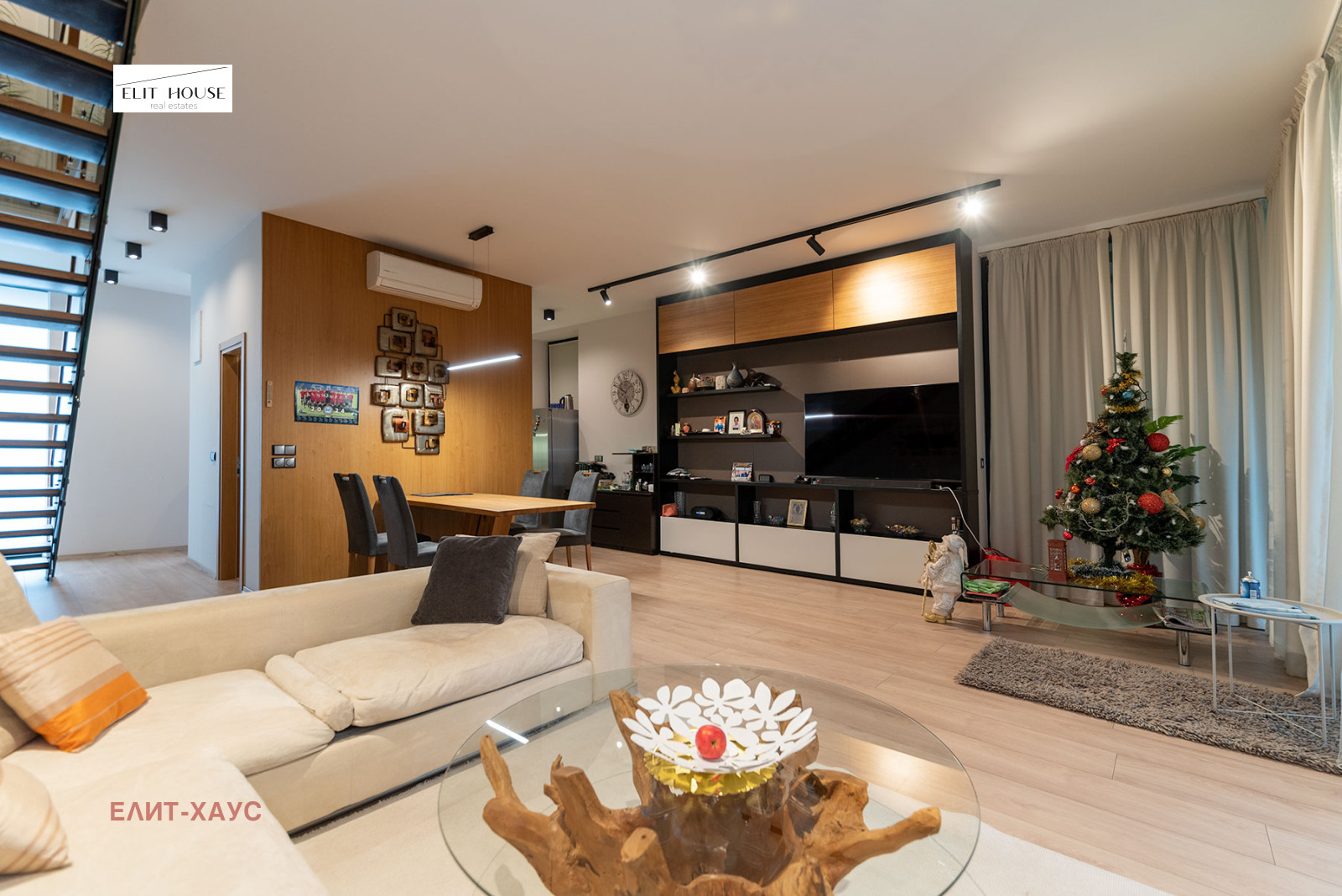 Продава КЪЩА, гр. София, Бояна, снимка 2 - Къщи - 51547904