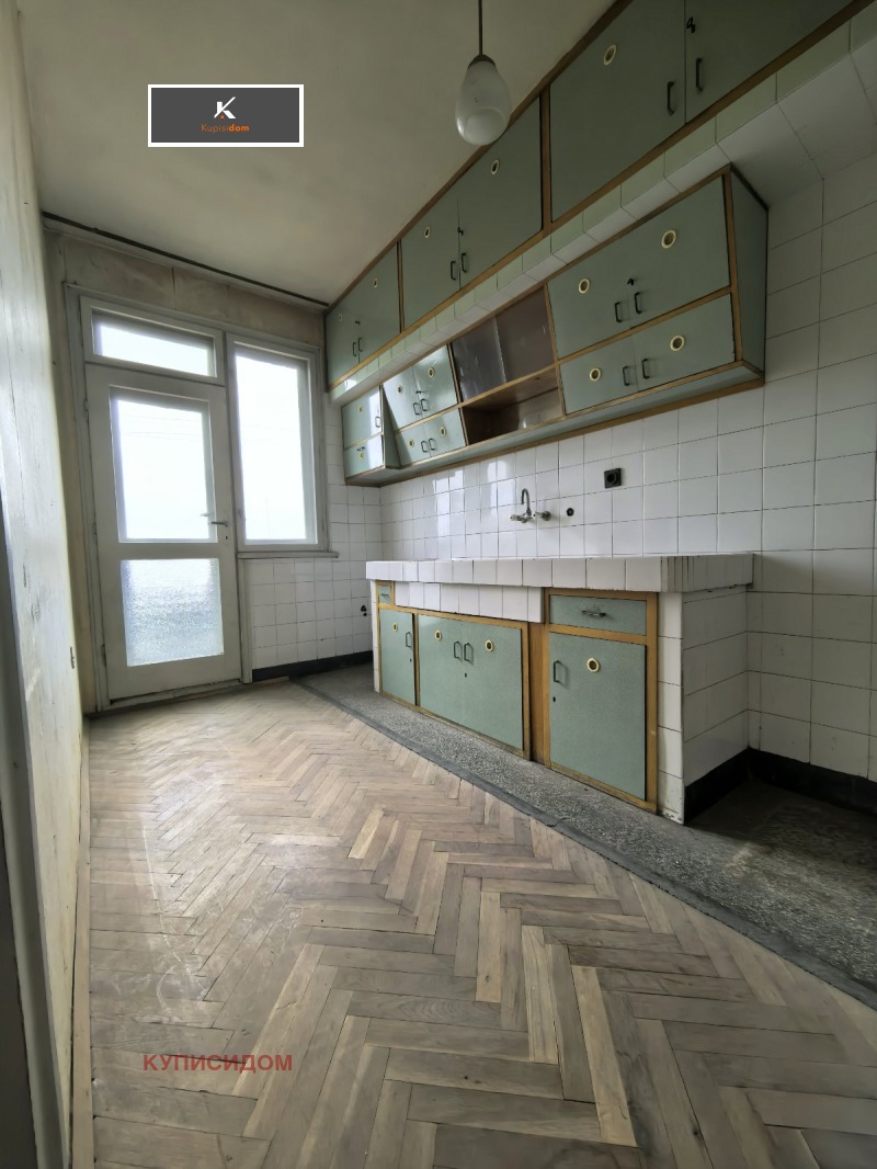 Продава МНОГОСТАЕН в град Стара Загора, Център - 109 кв.м / 140 000 € » 273 816.20 лв., КУПИСИДОМ