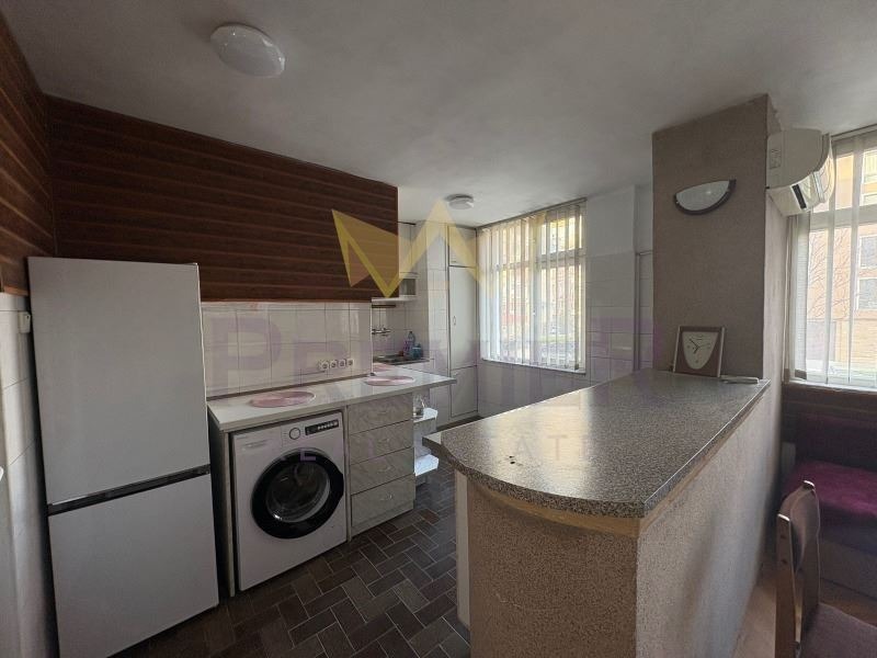 Продава МНОГОСТАЕН, гр. Пловдив, Кючук Париж, снимка 3 - Апартаменти - 54868242