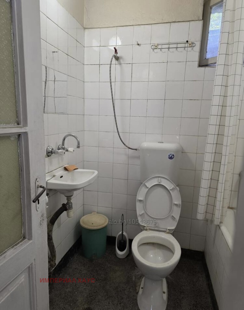 Продава ЕТАЖ ОТ КЪЩА, гр. Хасково, Училищни, снимка 2 - Етаж от къща - 53176072