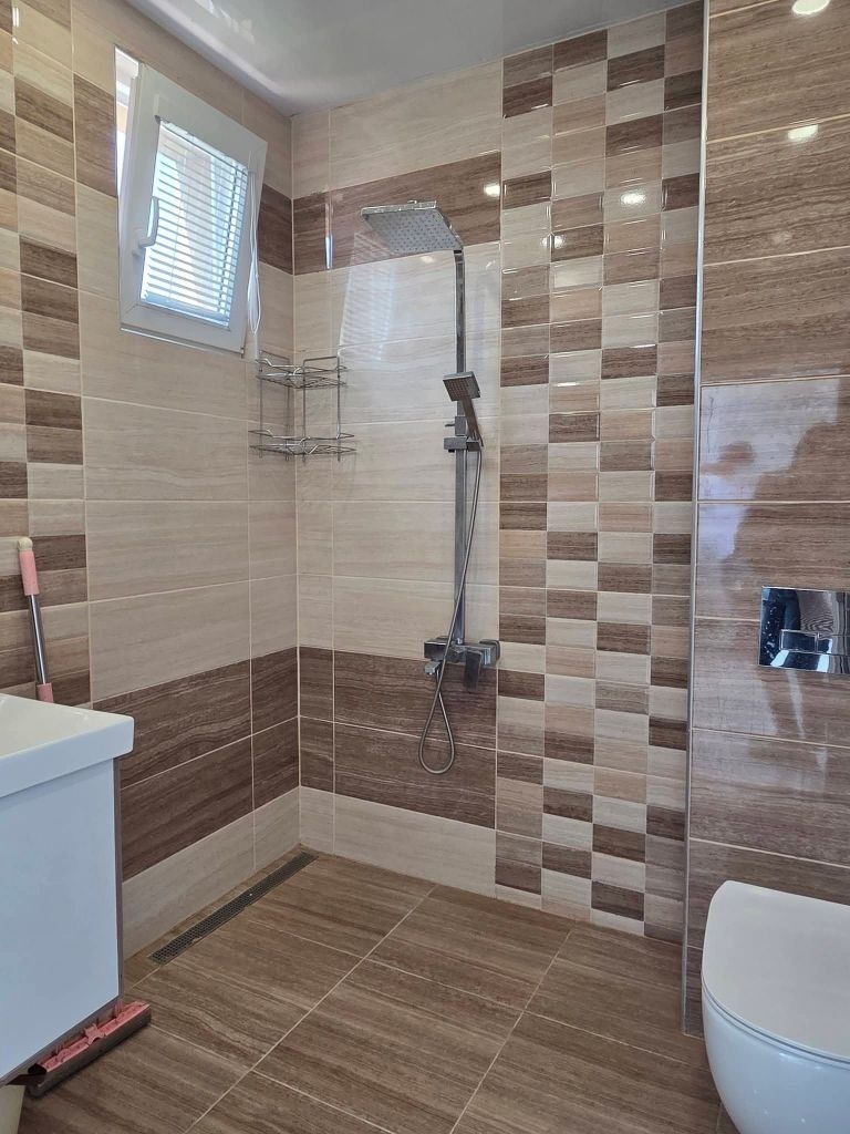 Продава ЕТАЖ ОТ КЪЩА, гр. Кюстендил, Център, снимка 13 - Етаж от къща - 54252320