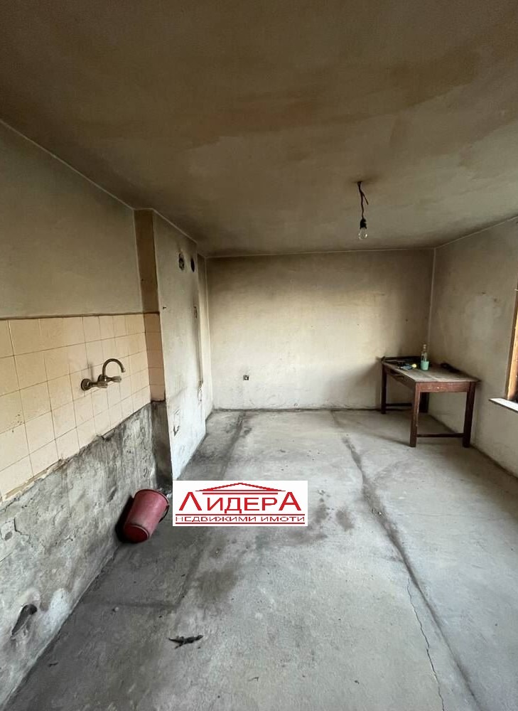 Продава КЪЩА, гр. Брезово, област Пловдив, снимка 2 - Къщи - 52289779