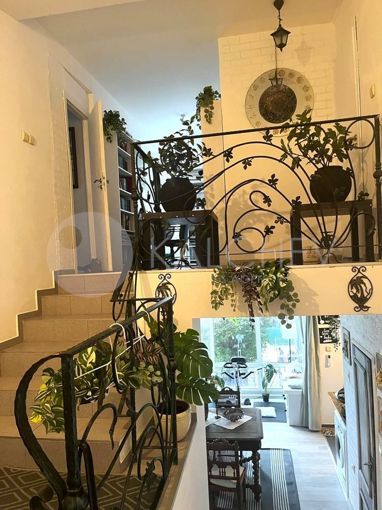 Продава КЪЩА, гр. Балчик, област Добрич, снимка 8 - Къщи - 56213183