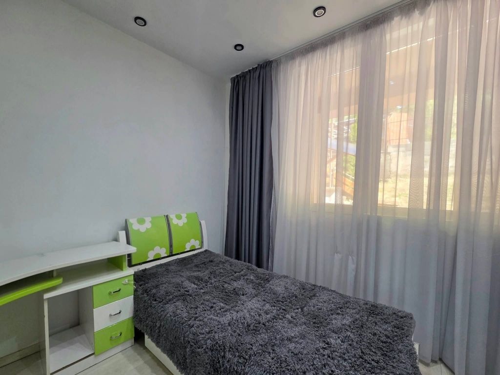 Продава ЕТАЖ ОТ КЪЩА, гр. Кюстендил, Център, снимка 8 - Етаж от къща - 54252320