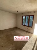 Продава КЪЩА, гр. Брезово, област Пловдив, снимка 5