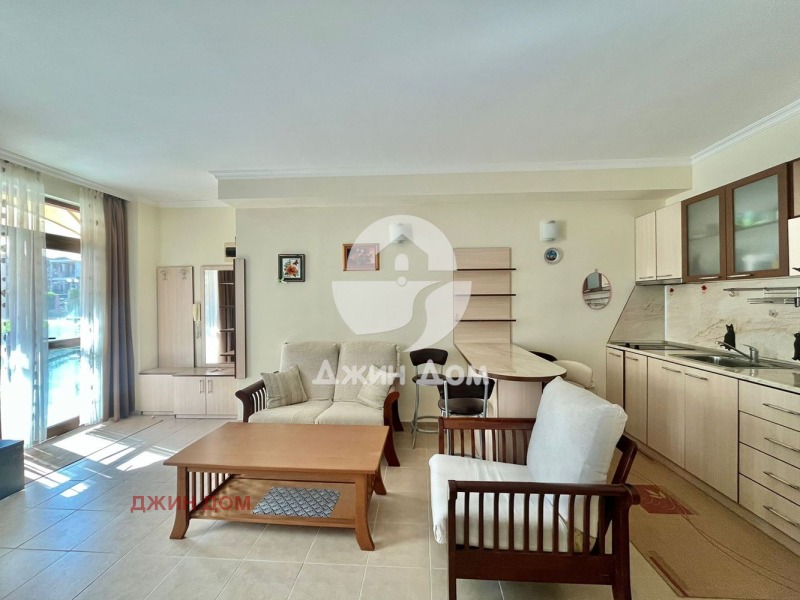 Продава  2-стаен област Бургас , гр. Свети Влас , 66 кв.м | 62500133 - изображение [2]