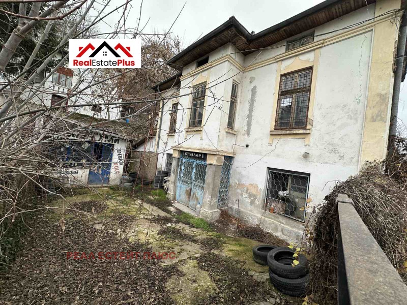 Продава КЪЩА, гр. Плевен, Идеален център, снимка 2 - Къщи - 52881933