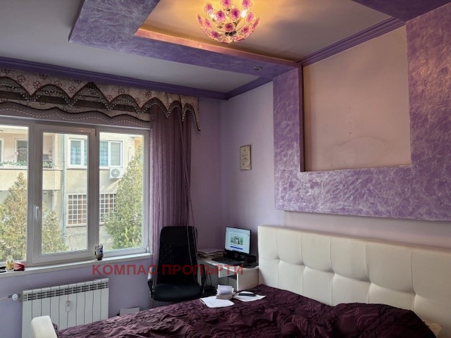 Продава  3-стаен град София , Център , 85 кв.м | 70022014