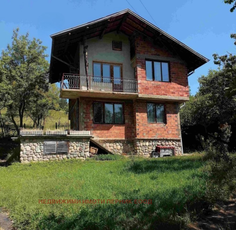 Продава  Къща област Перник , гр. Трън , 125 кв.м | 63780423