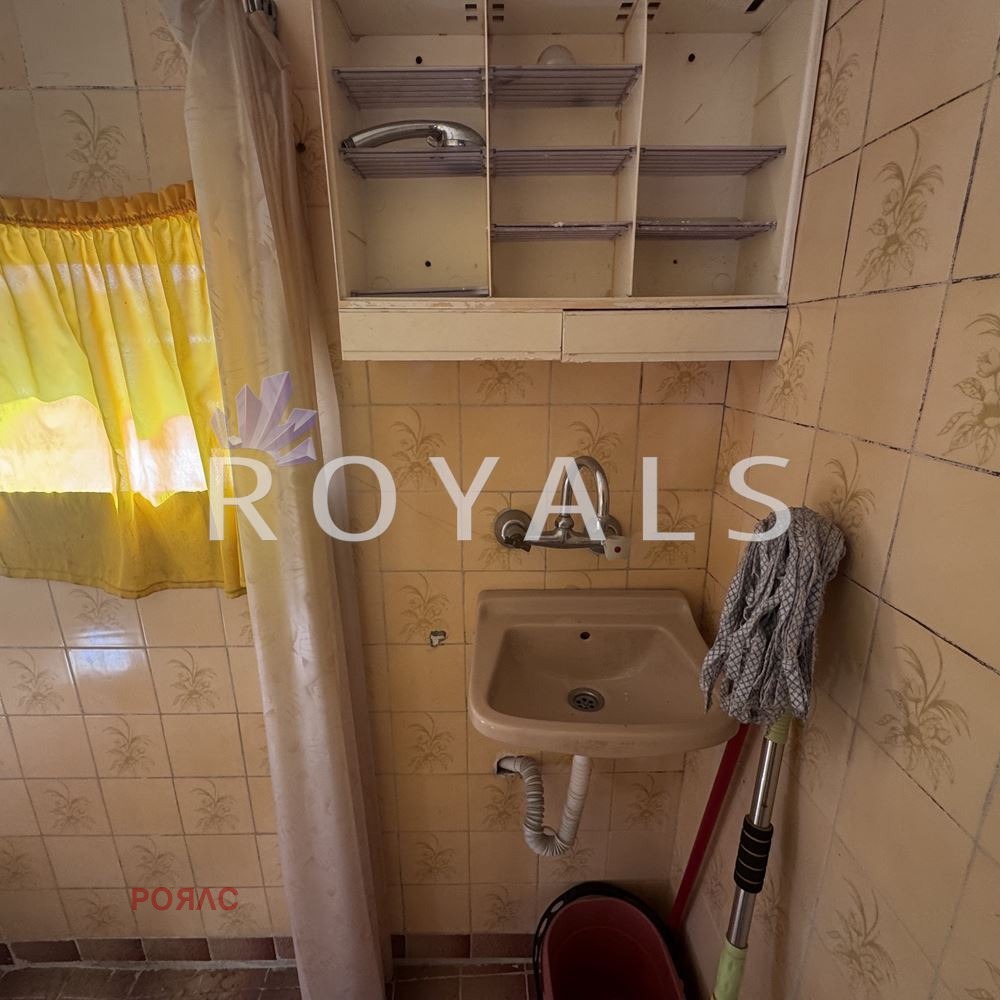 Продава ЕТАЖ ОТ КЪЩА, гр. Бургас, Лазур, снимка 13 - Етаж от къща - 55091463