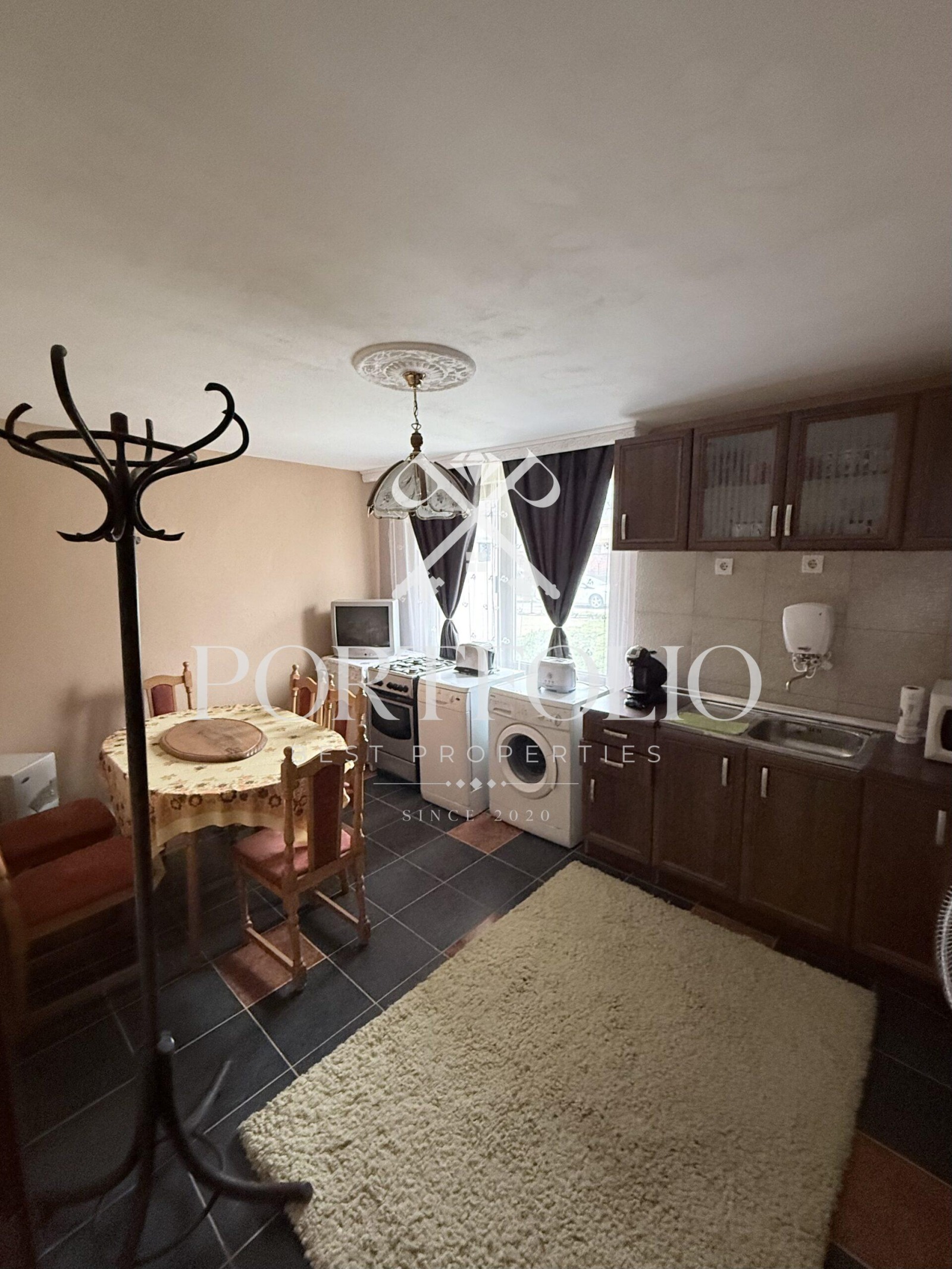 Продава КЪЩА, с. Тънково, област Бургас, снимка 2 - Къщи - 53592417
