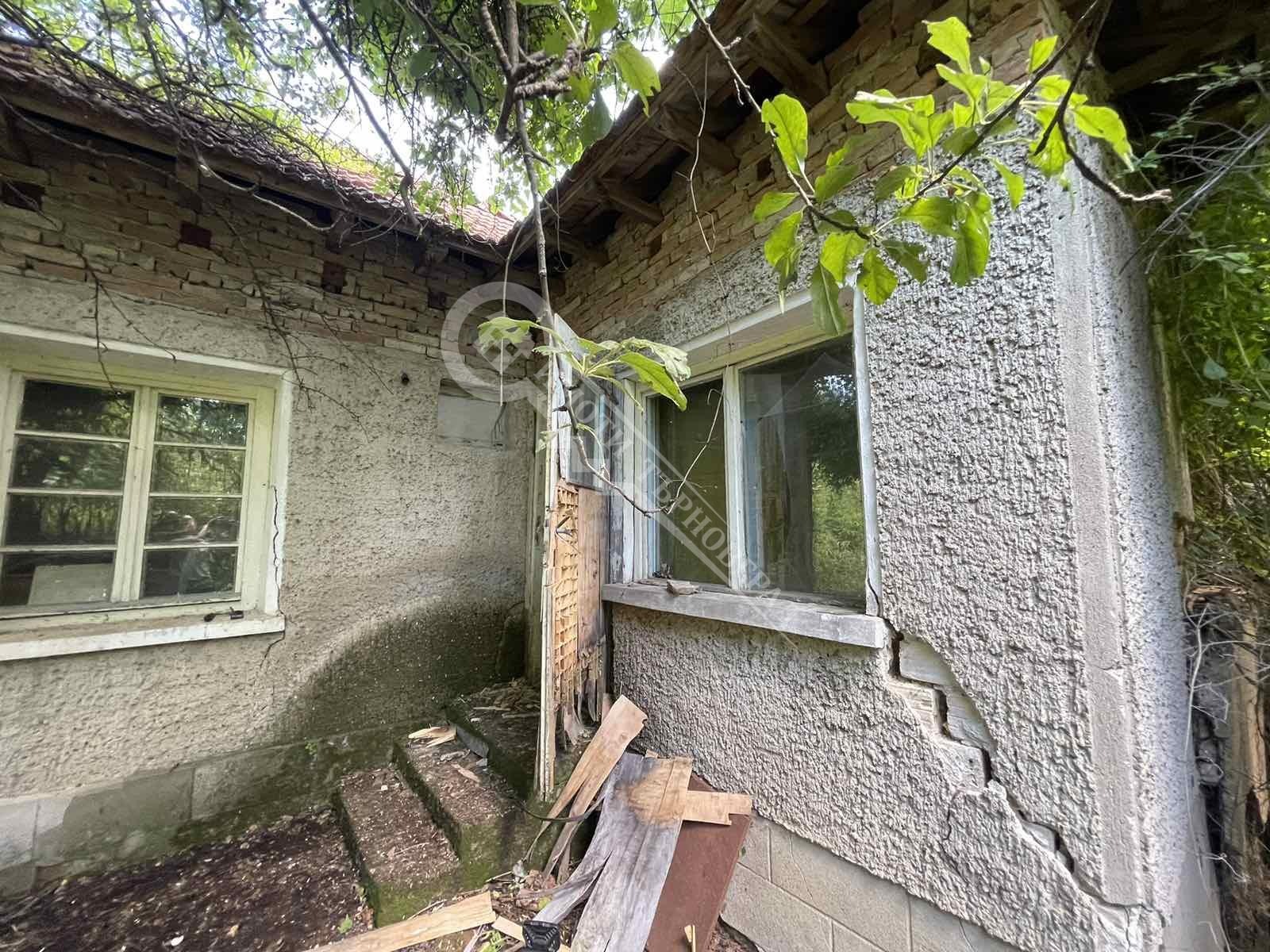 Продава КЪЩА, с. Горски горен Тръмбеш, област Велико Търново