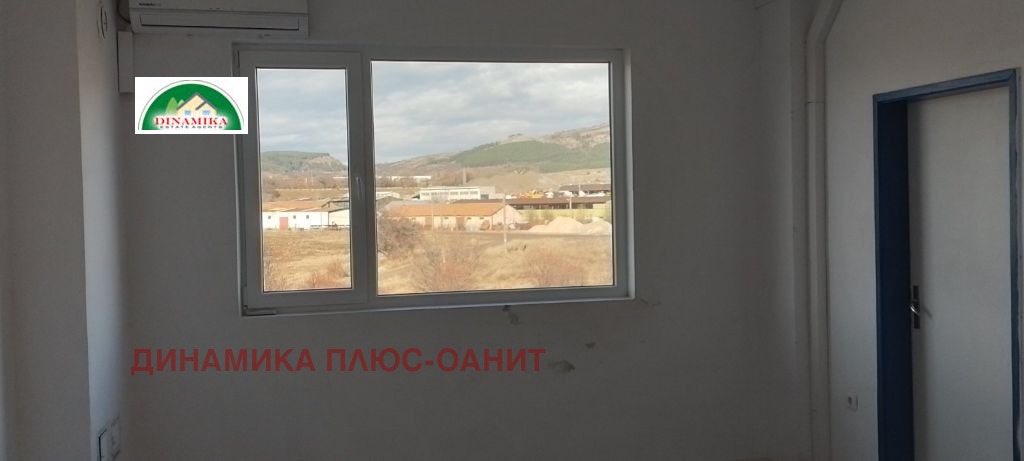 Продава ПРОМ. ПОМЕЩЕНИЕ, гр. Драгоман, област София област, снимка 6 - Производствени сгради - 54124248