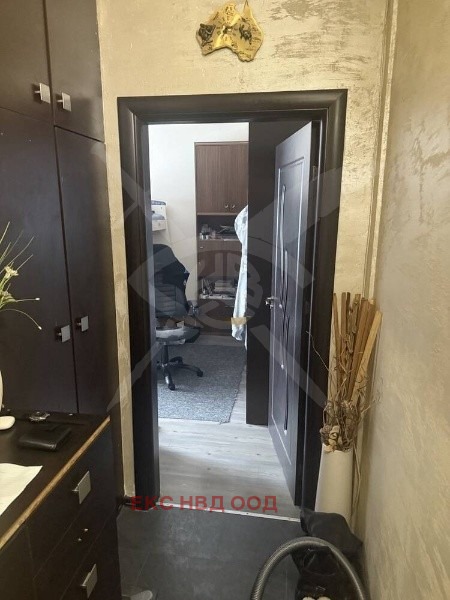 En venta  2 dormitorios Plovdiv , Izgrev , 80 metros cuadrados | 91371788 - imagen [8]