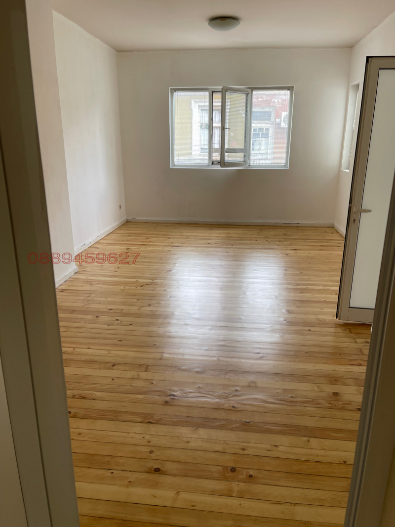 De vânzare  3 dormitoare Sofia , Țentâr , 123 mp | 16069036 - imagine [2]