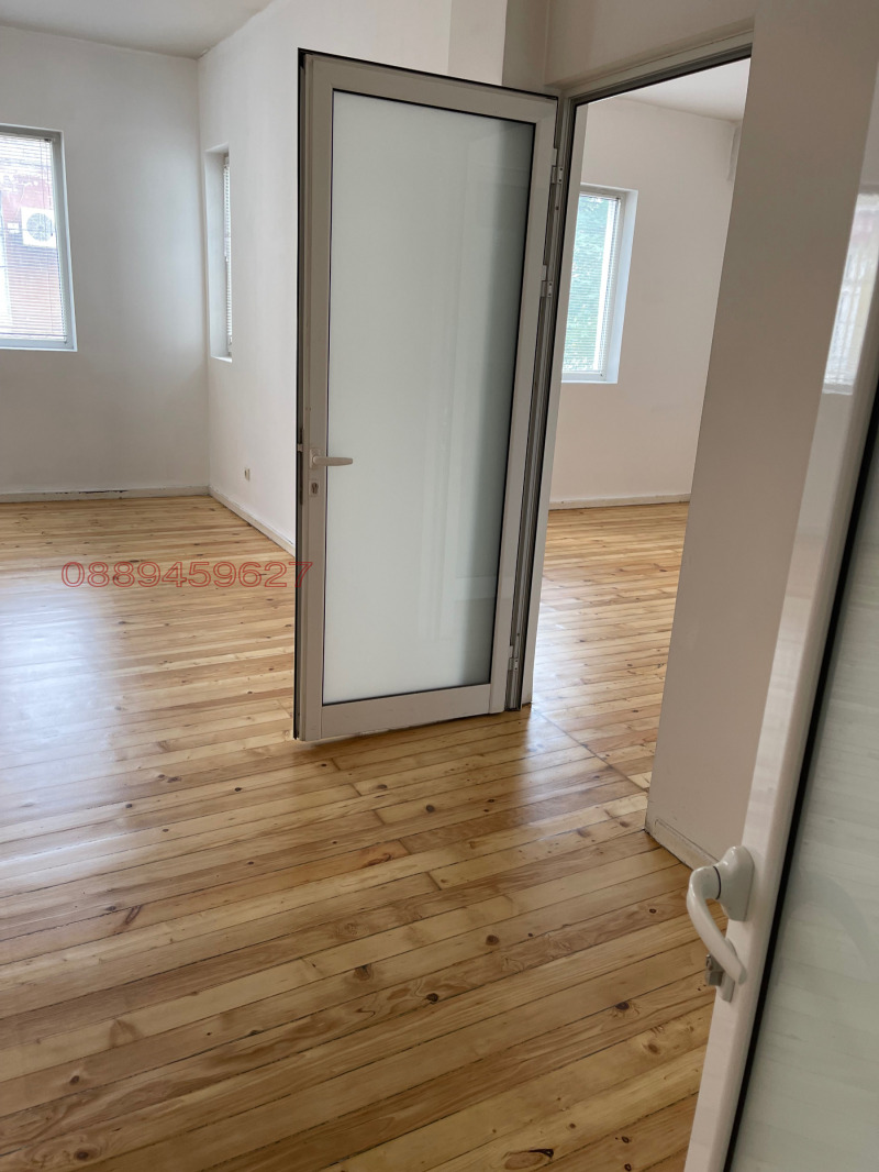 De vânzare  3 dormitoare Sofia , Țentâr , 123 mp | 16069036 - imagine [3]