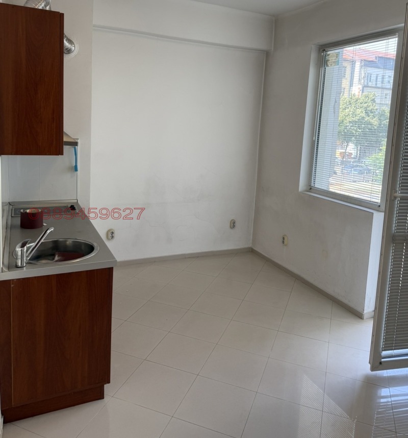 De vânzare  3 dormitoare Sofia , Țentâr , 123 mp | 16069036 - imagine [11]