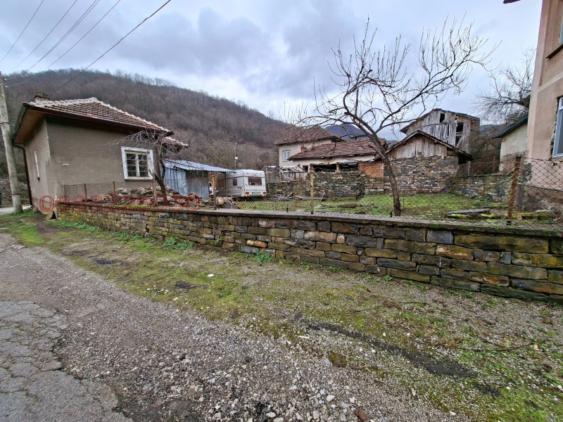 Продава КЪЩА, с. Лопян, област София област, снимка 3 - Къщи - 53452539