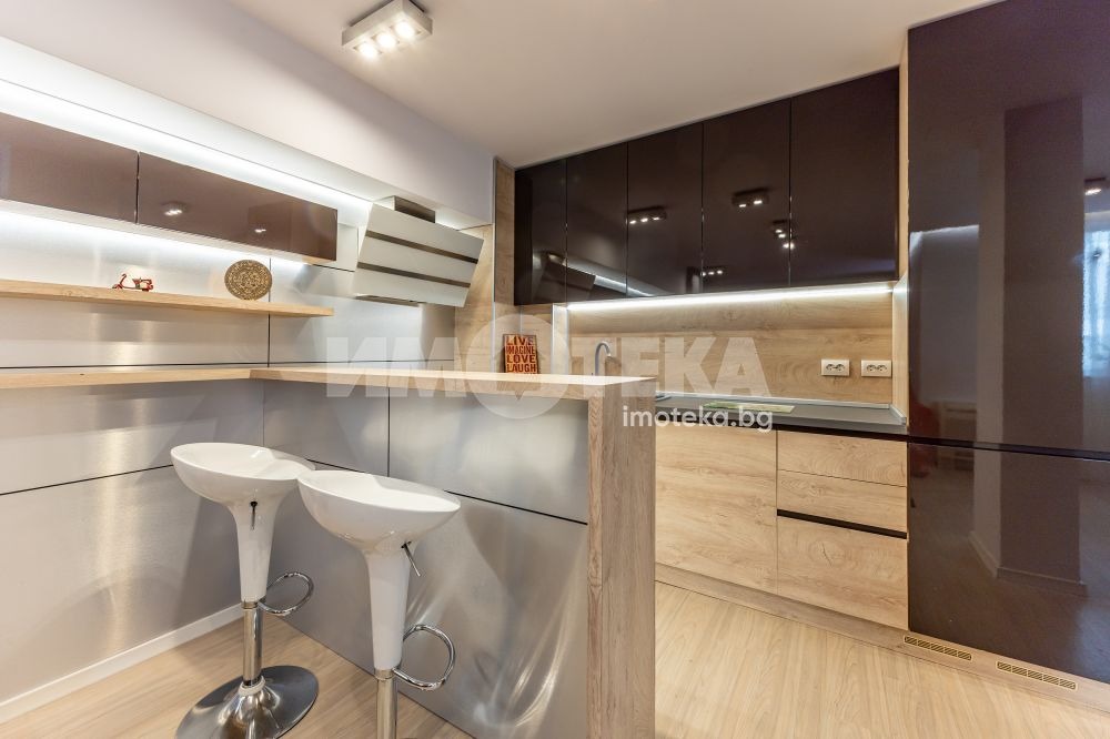Продава 2-СТАЕН, гр. Варна, Бриз, снимка 11 - Апартаменти - 54912368