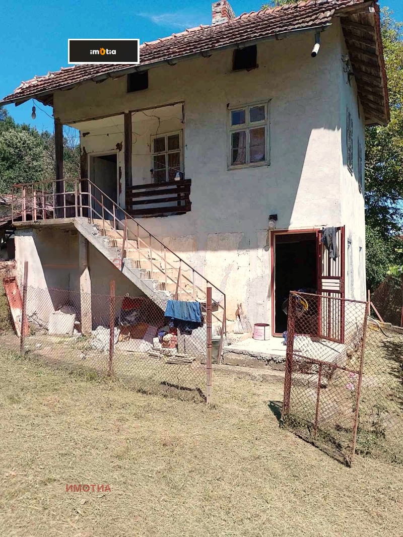 Продава КЪЩА в област Ловеч, с. Голяма Желязна - 64 кв.м / 35 000 € » 68 454.05 лв., ИМОТИА