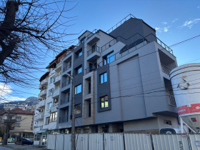 2 bedroom Tsentar, Vratsa 1