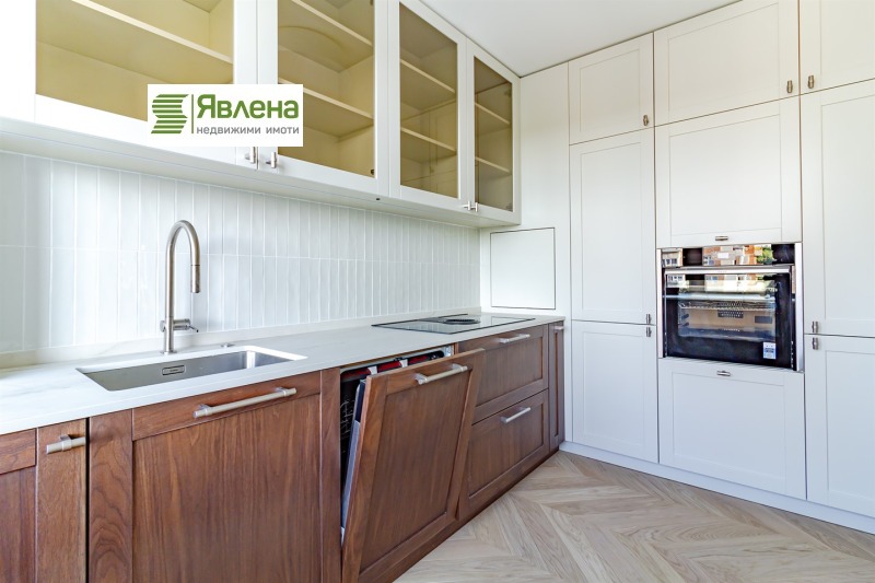 Na prodej  3+ ložnice Sofia , Izgrev , 180 m2 | 30293799 - obraz [7]