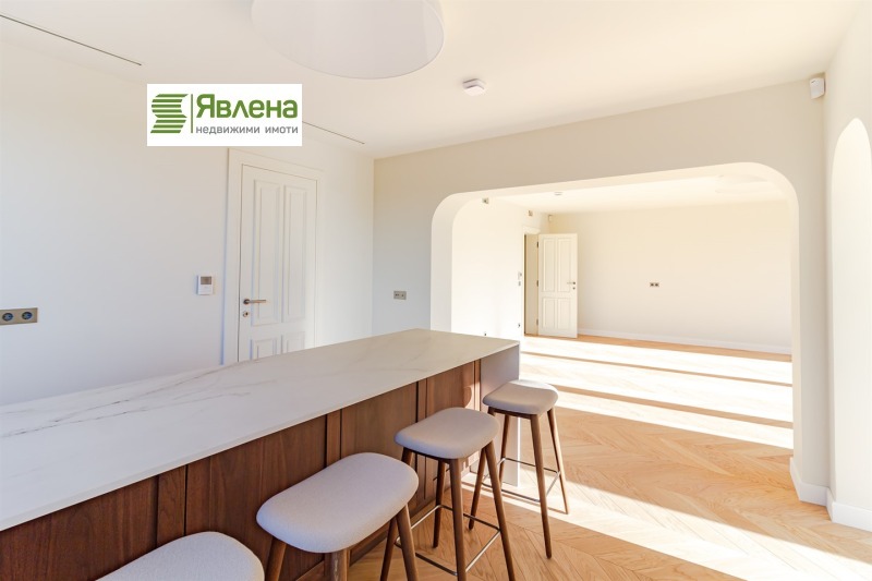 Na prodej  3+ ložnice Sofia , Izgrev , 180 m2 | 30293799 - obraz [6]