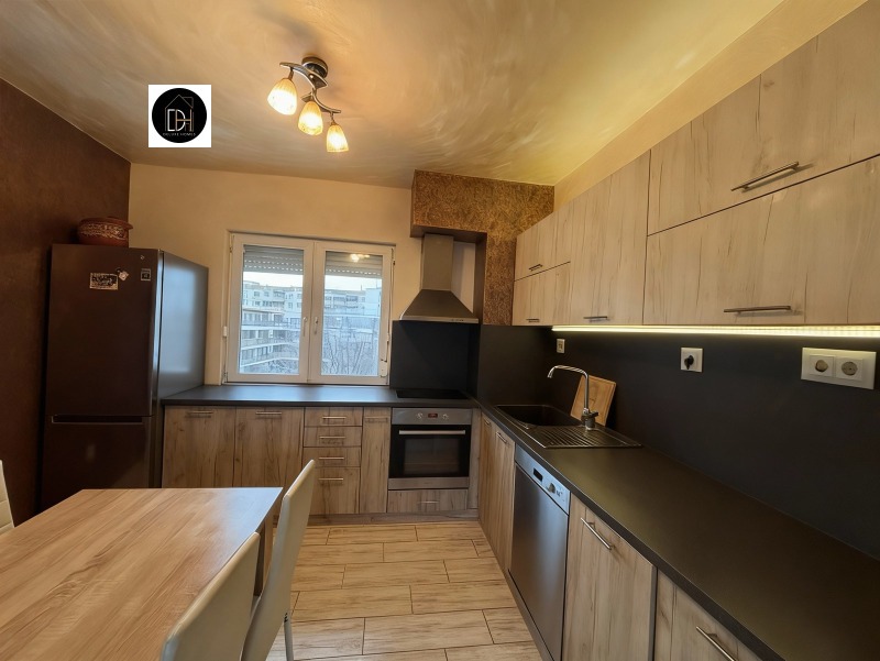 Продава МНОГОСТАЕН, гр. Пловдив, Кючук Париж, снимка 2 - Апартаменти - 53366391