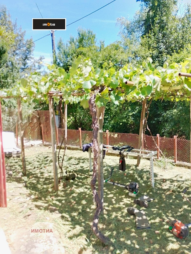 Продава КЪЩА, с. Голяма Желязна, област Ловеч, снимка 2 - Къщи - 52846630