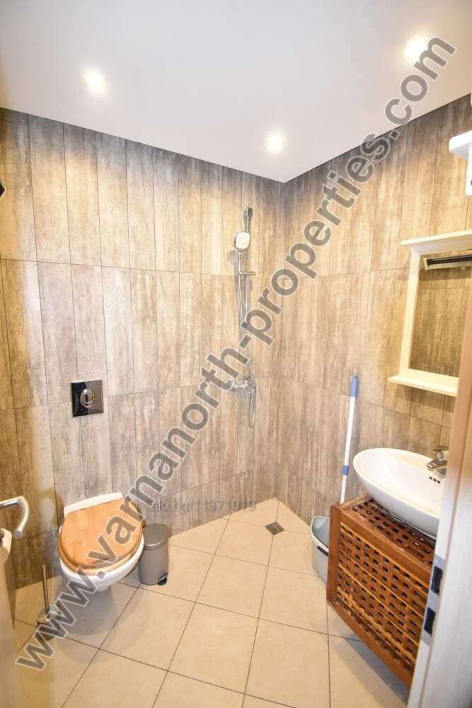 Продава КЪЩА, гр. Балчик, област Добрич, снимка 3 - Къщи - 55769400