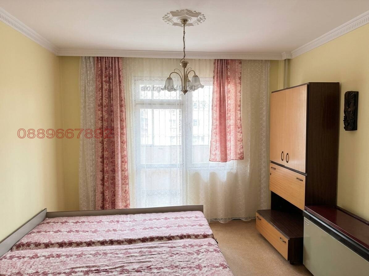 Продава МНОГОСТАЕН, гр. Бургас, Възраждане, снимка 4 - Апартаменти - 55335612