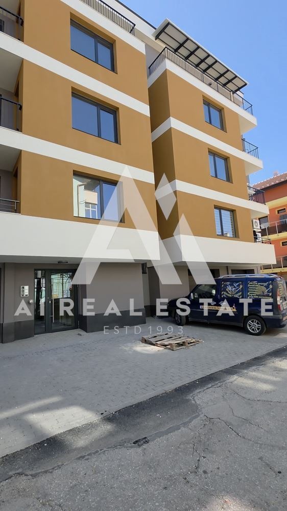 Продава 2-СТАЕН, гр. Плевен, Широк център