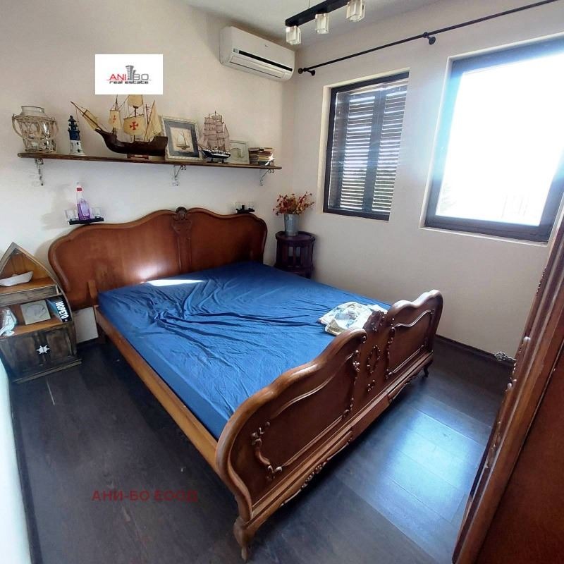 Продава КЪЩА, с. Свети Никола, област Добрич, снимка 13 - Къщи - 54792994