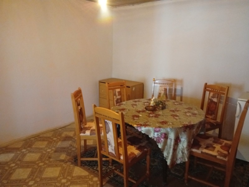 Продава КЪЩА, с. Динево, област Хасково, снимка 2 - Къщи - 53451169